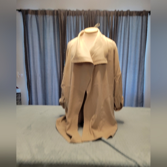 Max Studios Jacket/Cardigan - Picture 3 of 16